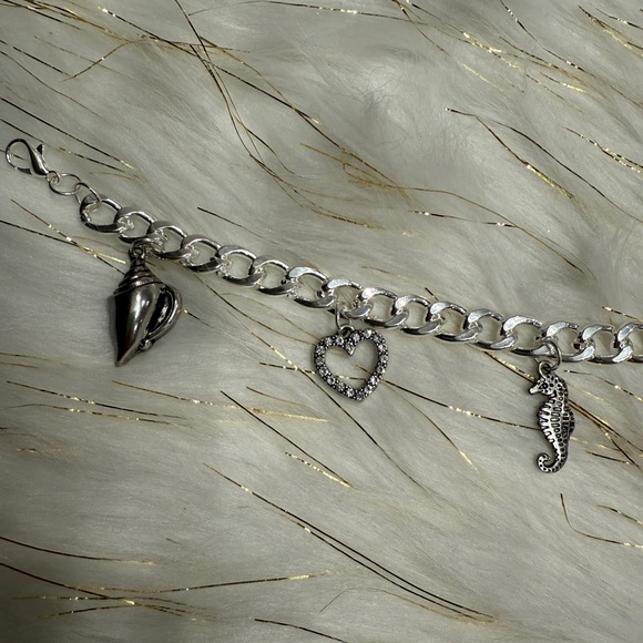 Handmade Silver Plated Charm Bracelet with Sea Charms - Picture 5 of 9